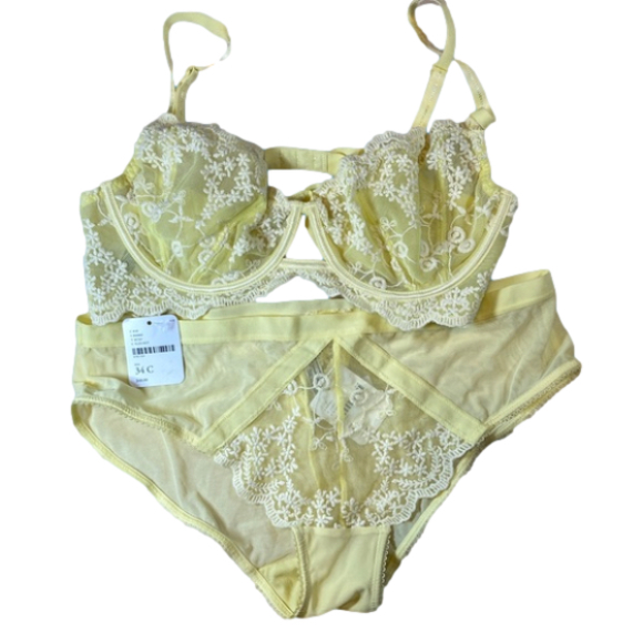 Free People Other - NWT Free people yellow lace 34C bra with matching panties size M